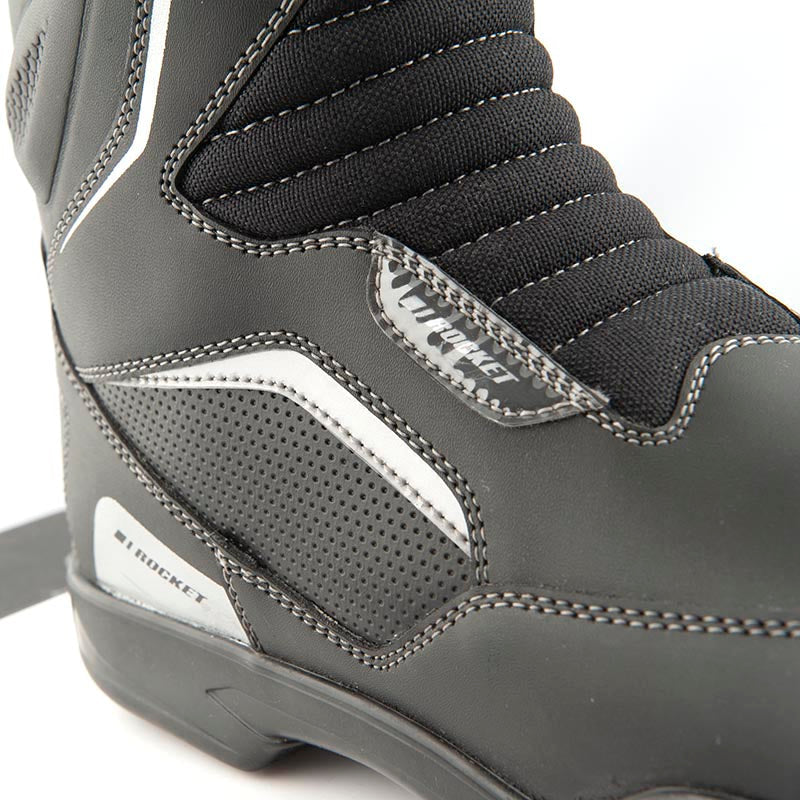 BOTA CON PROTECCIONES PARA DAMA ALTER EGO™ 2.0