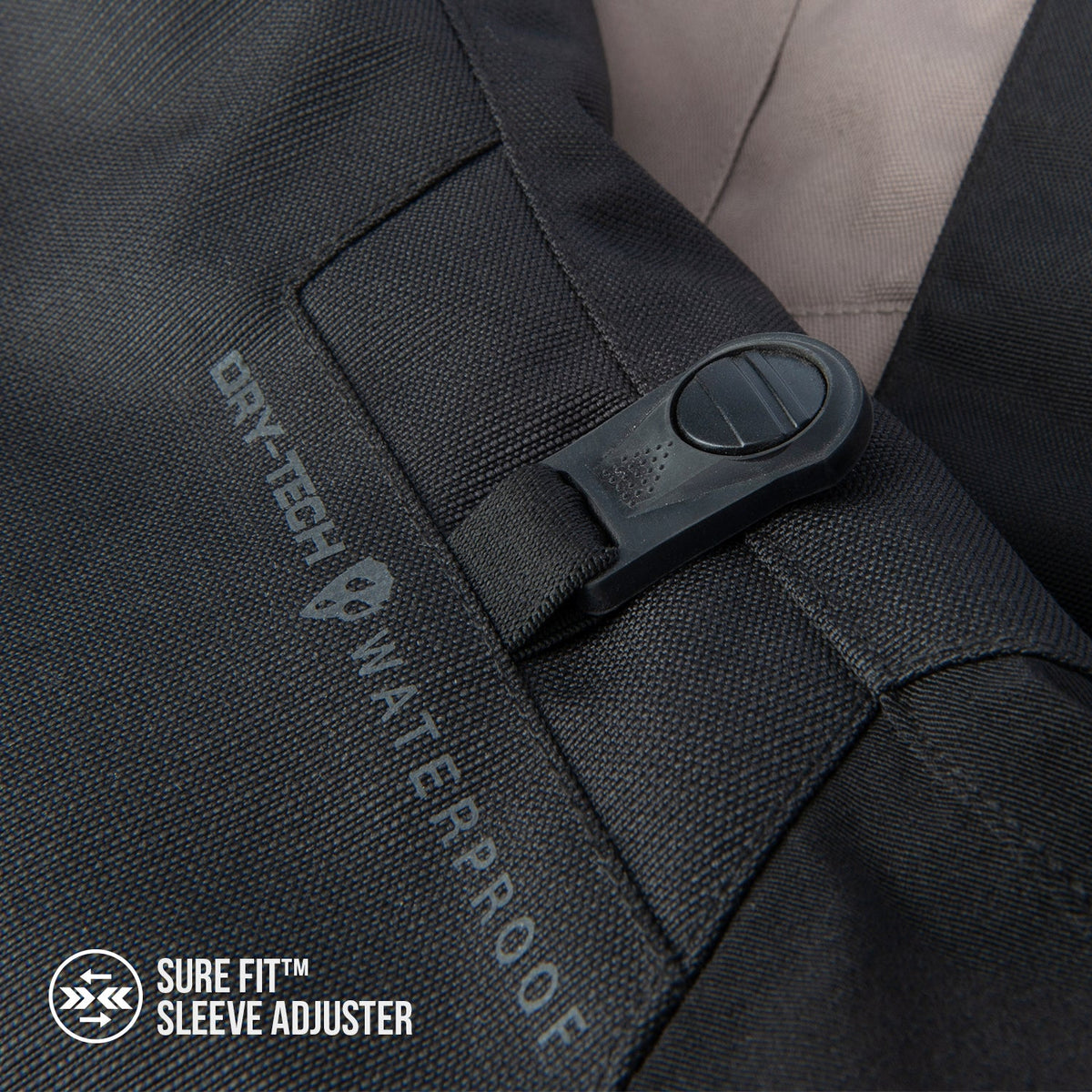 CHAMARRA IMPERMEABLE CON PROTECCIONES BALLISTIC™ 16.0