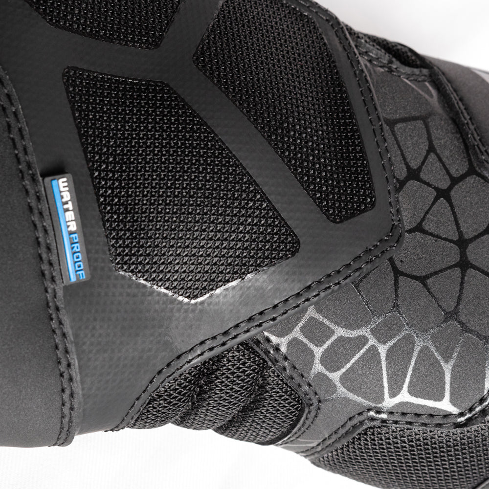 BOTAS CON PROTECCIONES PARA DAMA ALTER EGO 2.0